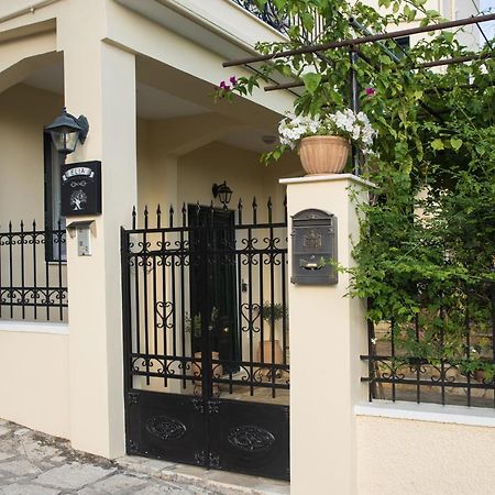 Elia Apartments Chrisso デルポイ エクステリア 写真