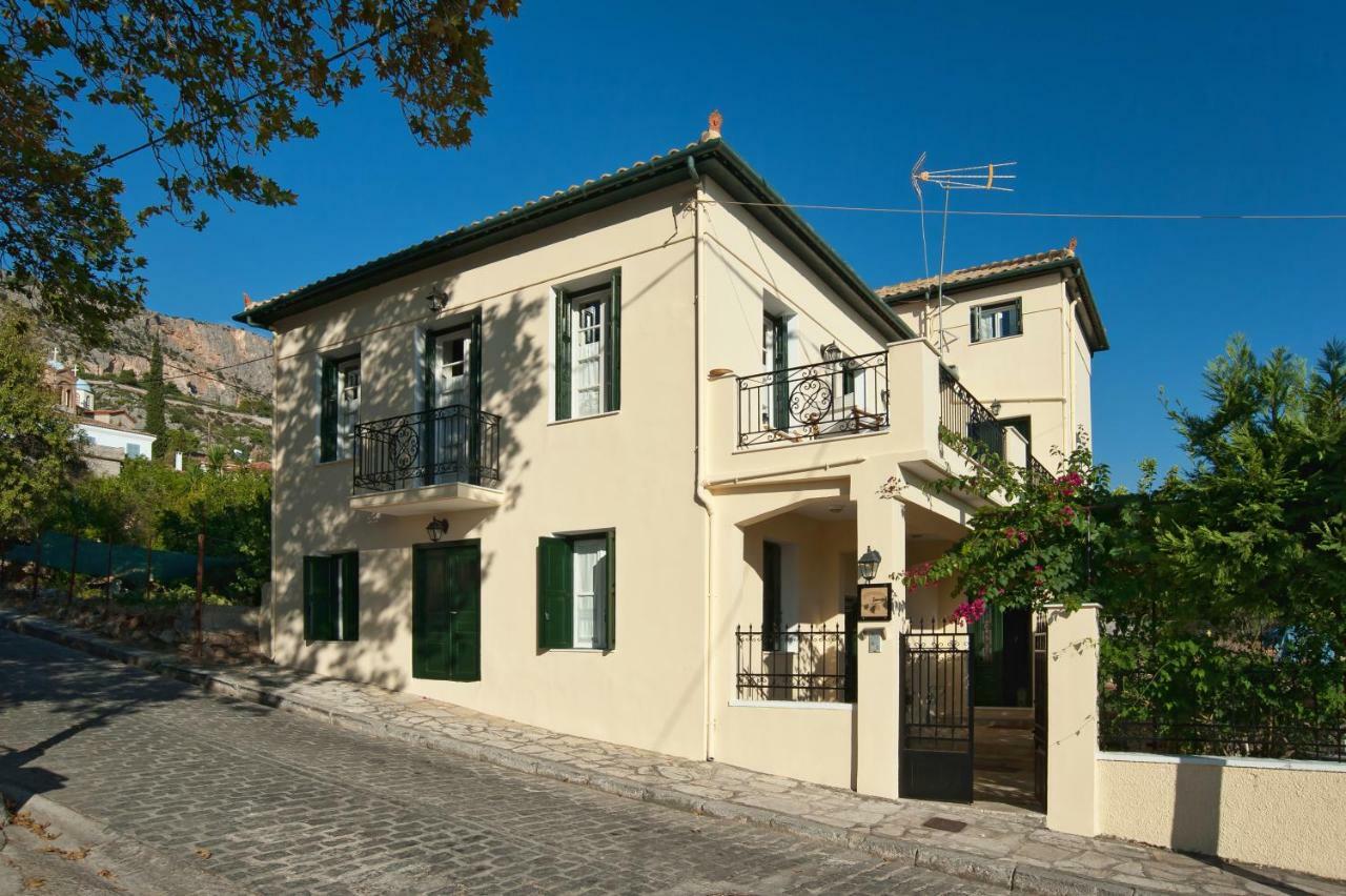 Elia Apartments Chrisso デルポイ エクステリア 写真