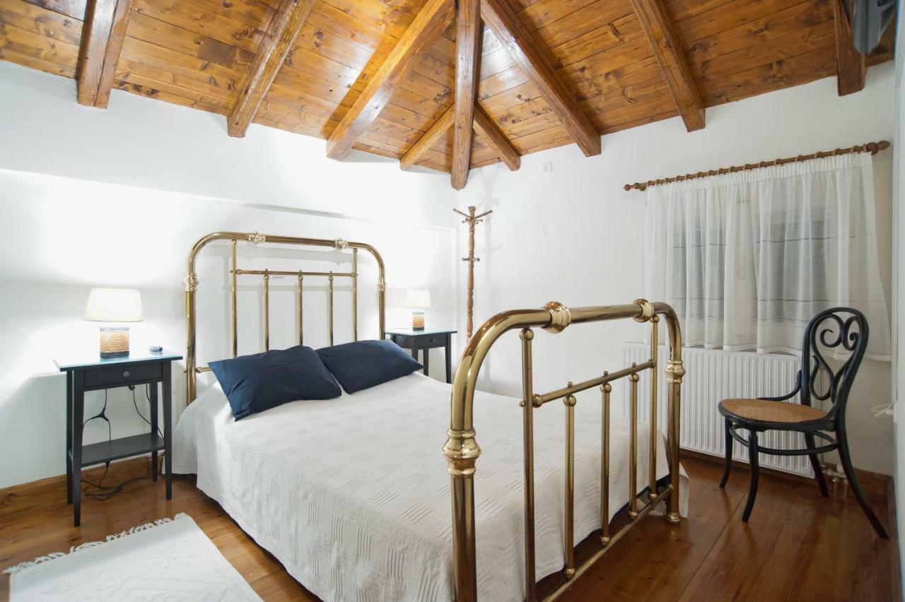 Elia Apartments Chrisso デルポイ エクステリア 写真
